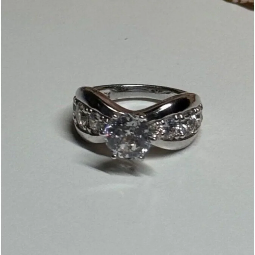 925 STERLING SILVER CZ RING SIZE 6.5